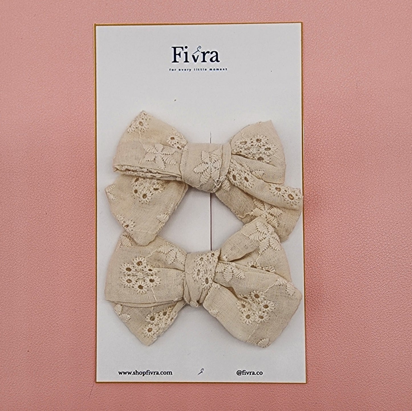 Small hair bow - double prong clip - Cream