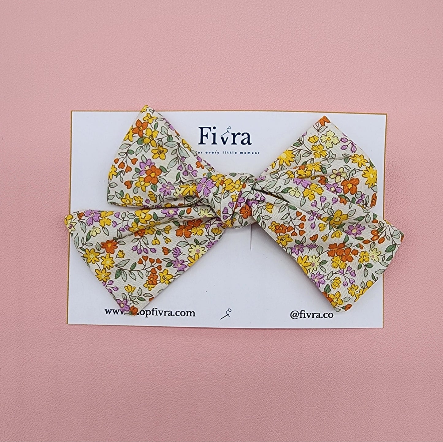 Large hair bow - Alligator clip - Yellow flowers