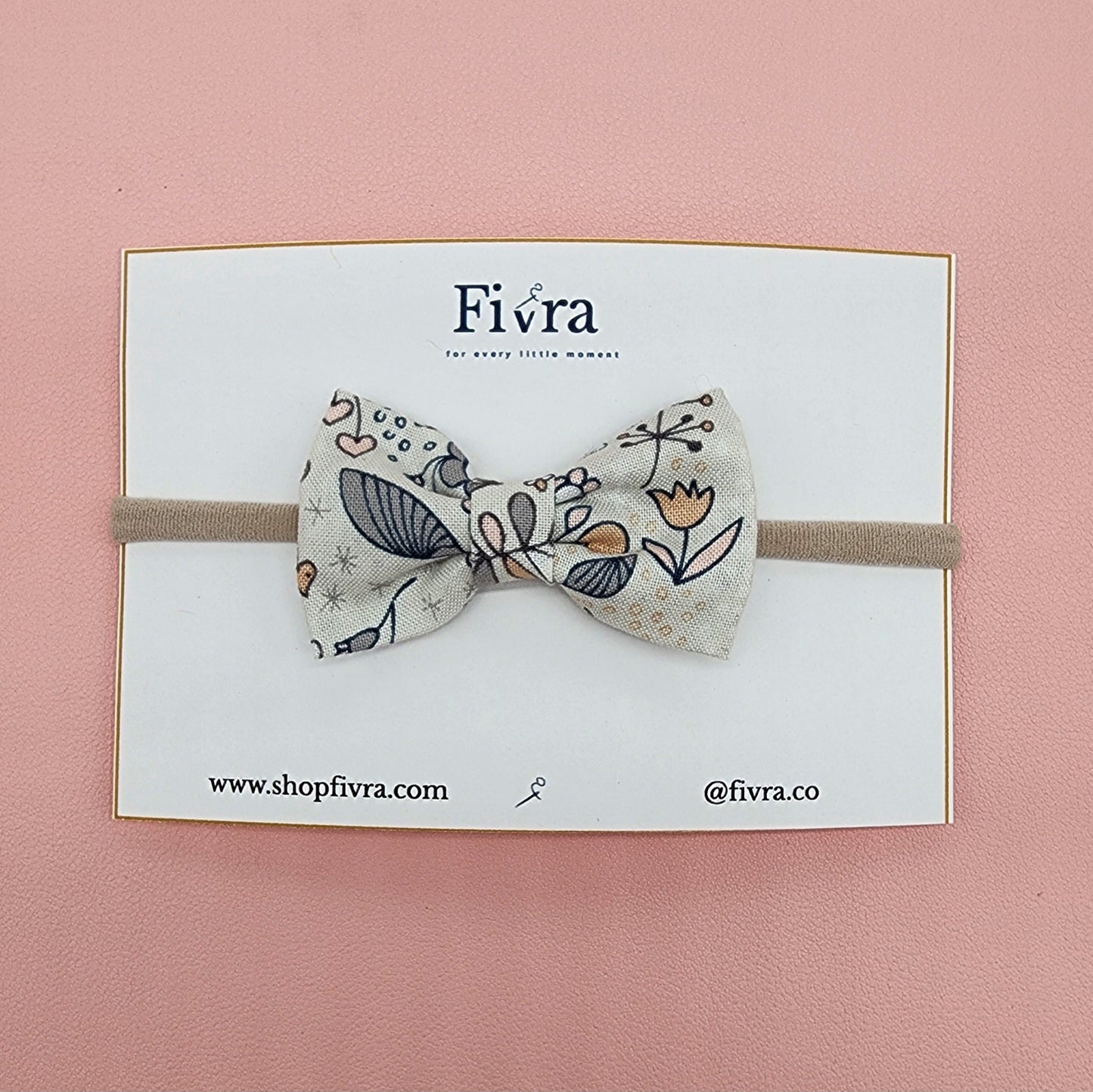 Small hair bow - Nylon headband -flowers