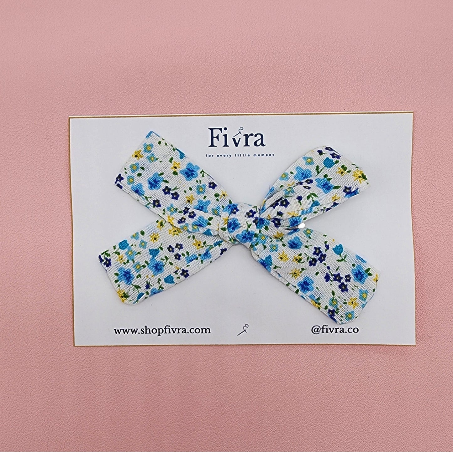 Small hair bow - double prong clip - Blue flowers