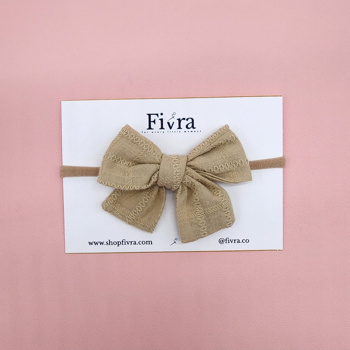 Small, medium hair bow - Nylon headband - Beige