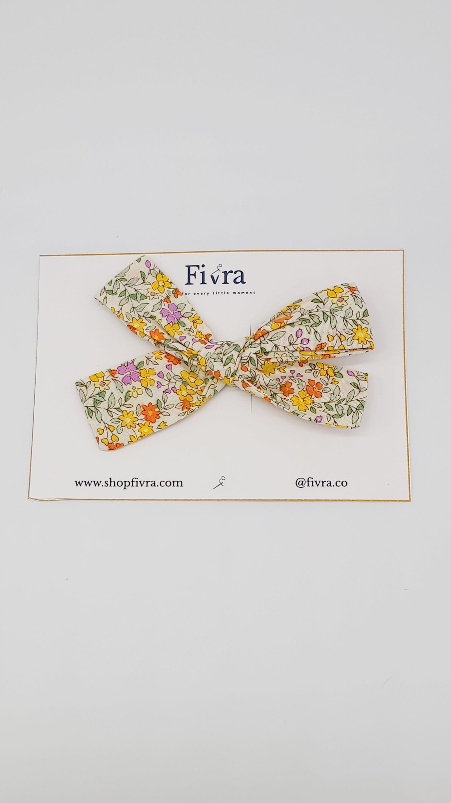 Medium hair bow - alligator clip - Flowers yellow
