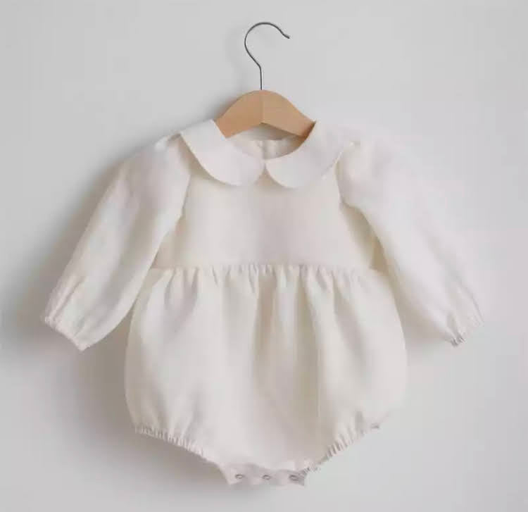 Baby girls Romper long sleeve - Round neck.